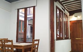 Patio de la Plata